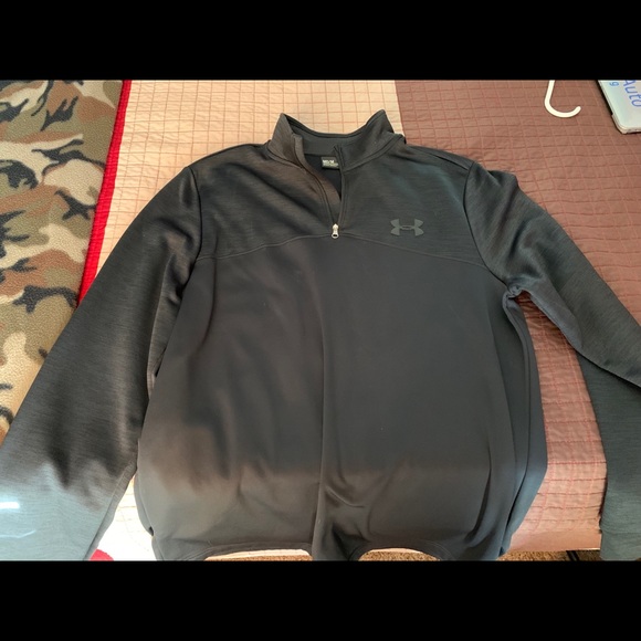 Under Armour Pullover - Picture 1 of 1